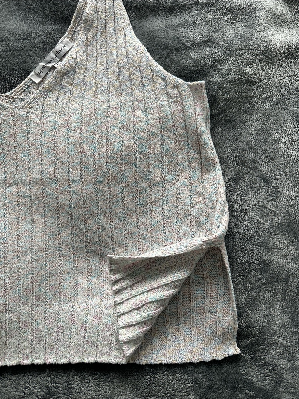 Cupcakes and Cashmere Ribbed Metallic Knit V-Neck Tank Top Multicolor Size L - Picture 12 of 15